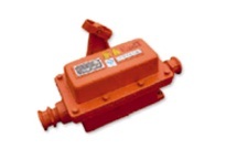 YG11-820-II耐高溫雙向拉繩開關(guān)膠帶機(jī)保護(hù)拉繩開關(guān) YG11-820-II耐高溫雙向拉繩開關(guān)膠帶機(jī)保護(hù)拉繩開關(guān)